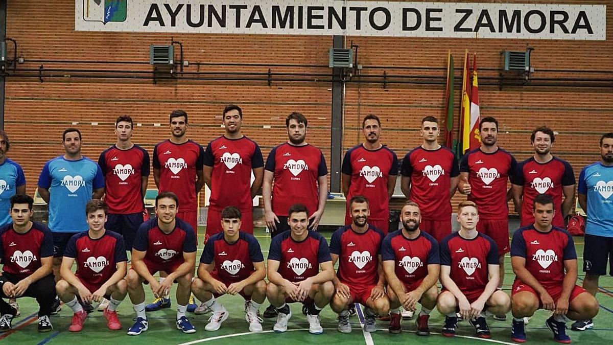 Plantilla del BM Zamora en su primera sesión de entrenamientos en esta pretemporada.