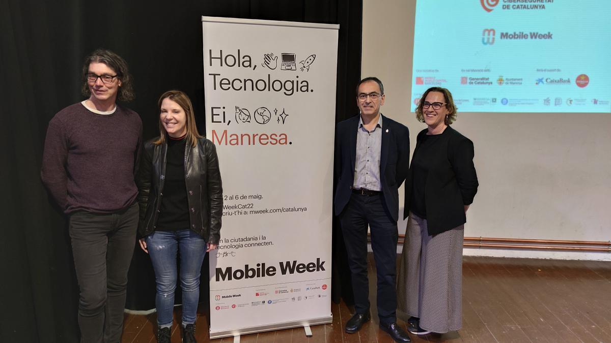 D’esquerra a dreta, Pere Palà, Cristina Cruz, Josep Gili i Gemma Rojas, ahir al Lacetània