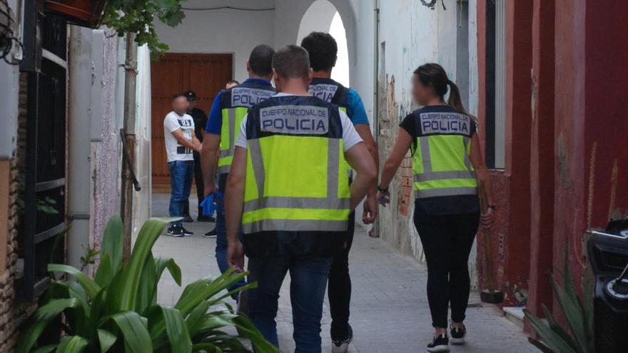 La Policía desmantela en Orihuela un punto negro de venta de drogas