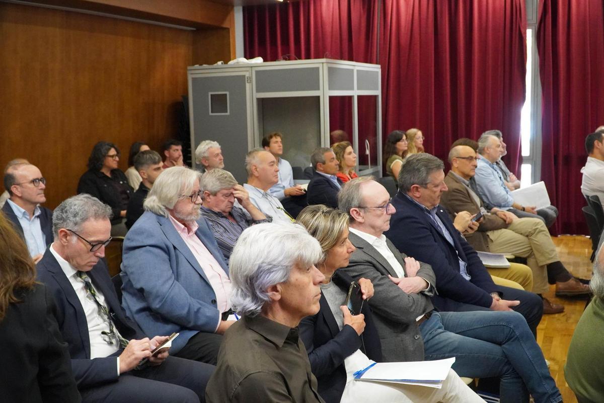 Publico asistente al acto de presentación de los documentos iniciales de planificación del cuarto ciclo del PHJ.