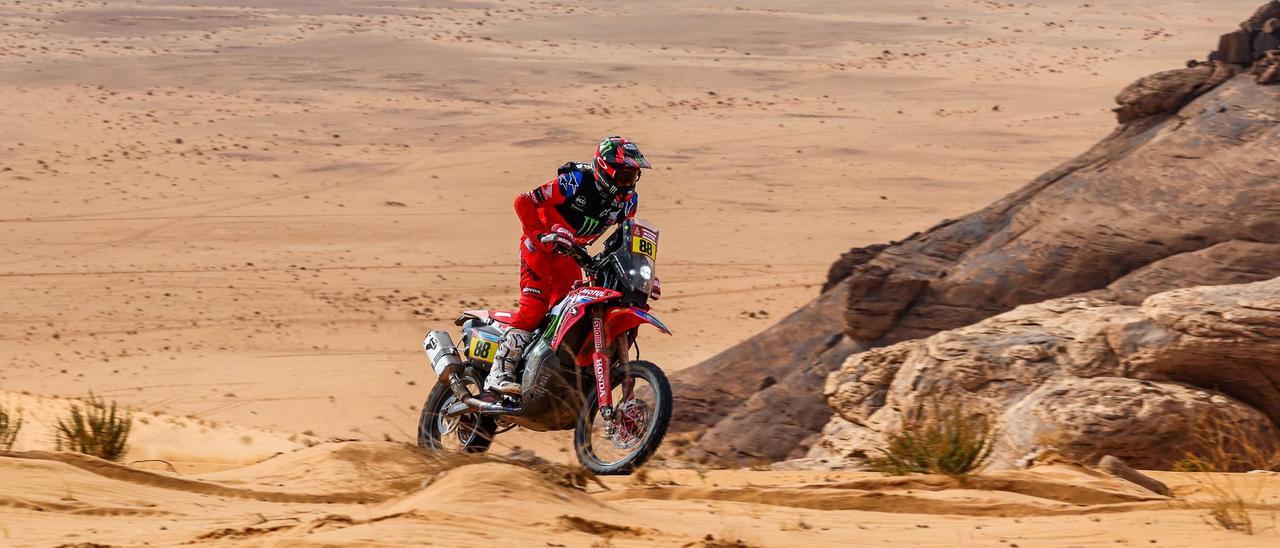 El torreblanquino Joan Barreda, durante la segunda etapa del Rally Dakar 2022, en la que logró el triunfo y se convirtió en el primer español con más victorias.