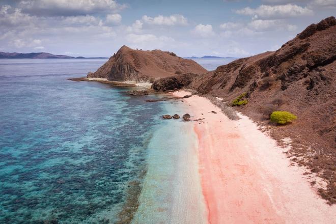 Pink Beach, playas colores