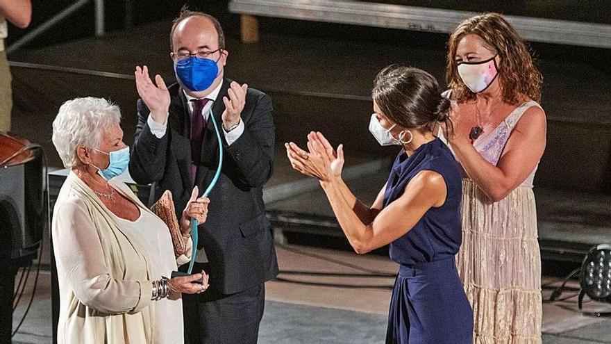 Letizia se rinde ante la maestría de Judi Dench y Stephen Frears