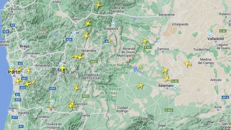 Un avión da media vuelta a la altura de Zamora por problemas técnicos en sus baños