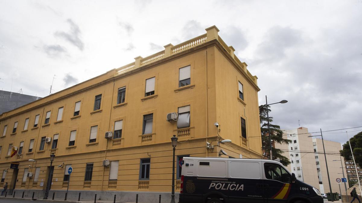 La Policía Nacional ha detenido a los dos exhibicionistas en un mismo día