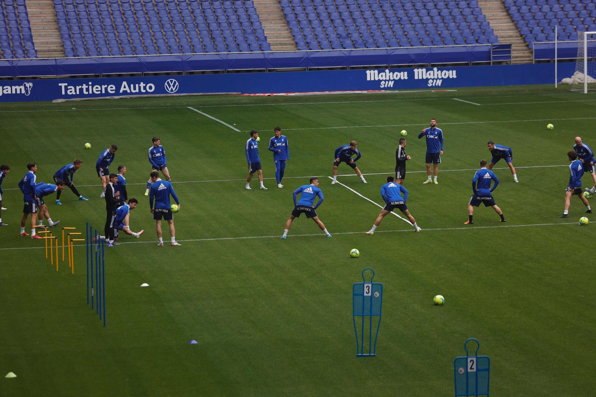 EN IMÁGENES: Miles de hinchas azules animan al equipo antes del derbi en un entrenamiento en el Tartiere