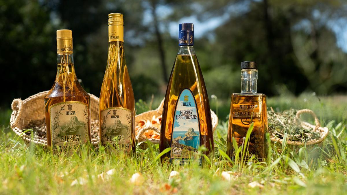 Uno de los secretos mejor guardados de las auténticas Hierbas Ibicencas Familia Marí Mayans reside en su artesana elaboración.