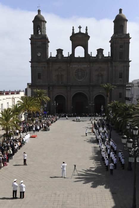 01-03-20  LAS PALMAS DE GRAN CANARIAS. PLAZA DE SANTA ANA. LAS PALMAS DE GRAN CANARIA. Jura de bandera en Santa Ana. Acto de jura o promesa ante la bandera de personal civil, en la plaza de Santa Ana, con motivo del 483 Aniversario de la InfanterÍa de Marina y el 80 Aniversario de la InfanterÍa de Marina en Canarias.    Fotos: Juan Castro.