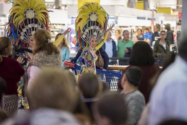 Donacion premio Reina del Carnaval del Centro ...