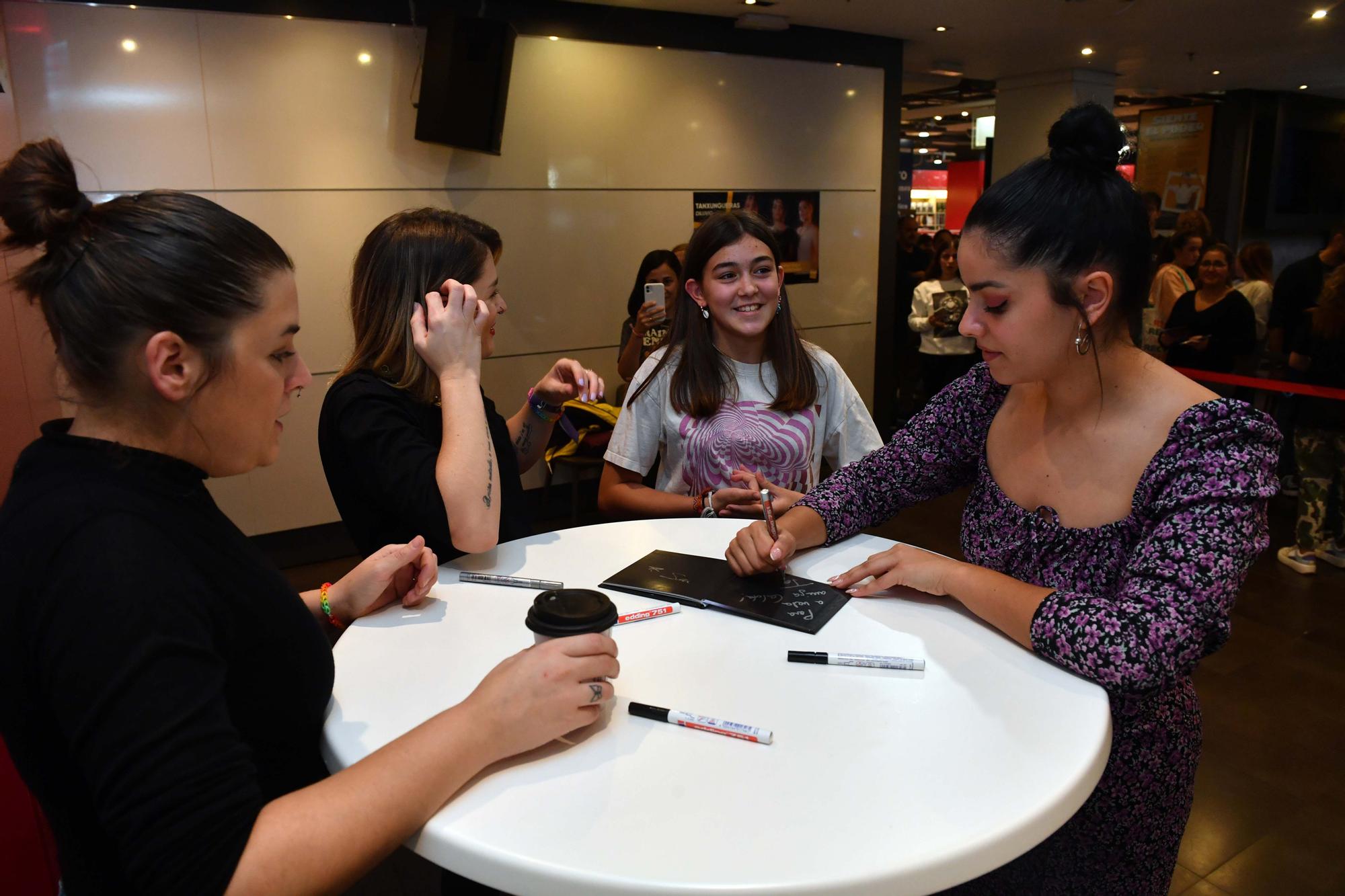 Tanxugueiras en la FNAC de A Coruña