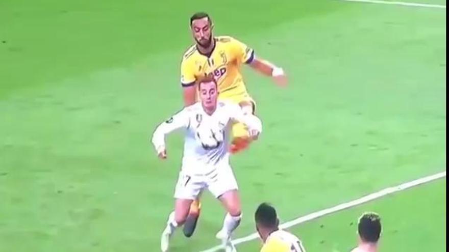 Penalti a Lucas Vázquez