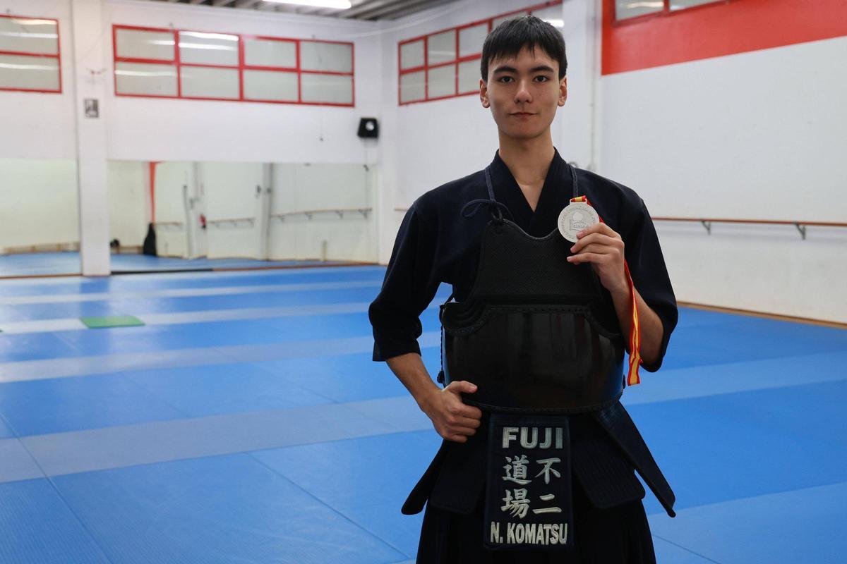 Naoki, con su medalla.