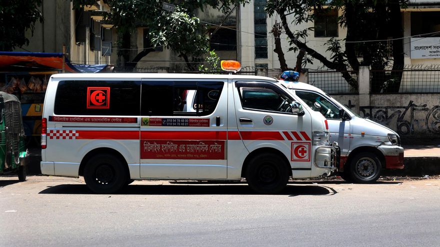 Una ambulancia en Chittagong, Bangladesh (archivo)