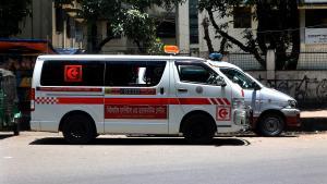 Archivo - Una ambulancia en Chittagong, Bangladesh (archivo)