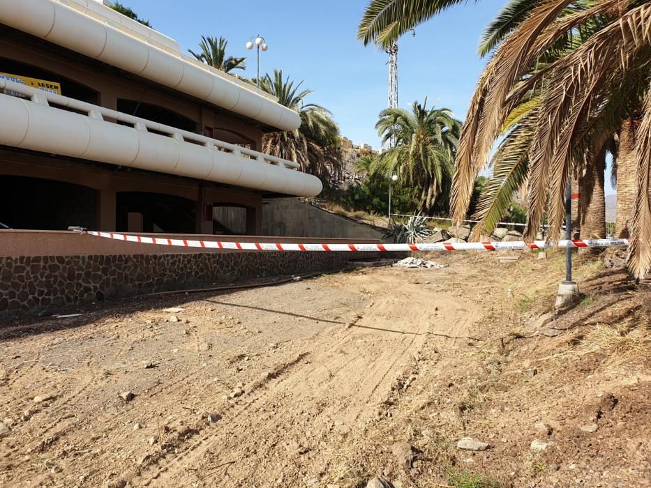 Hallan un cadáver en un centro comercial de Maspalomas