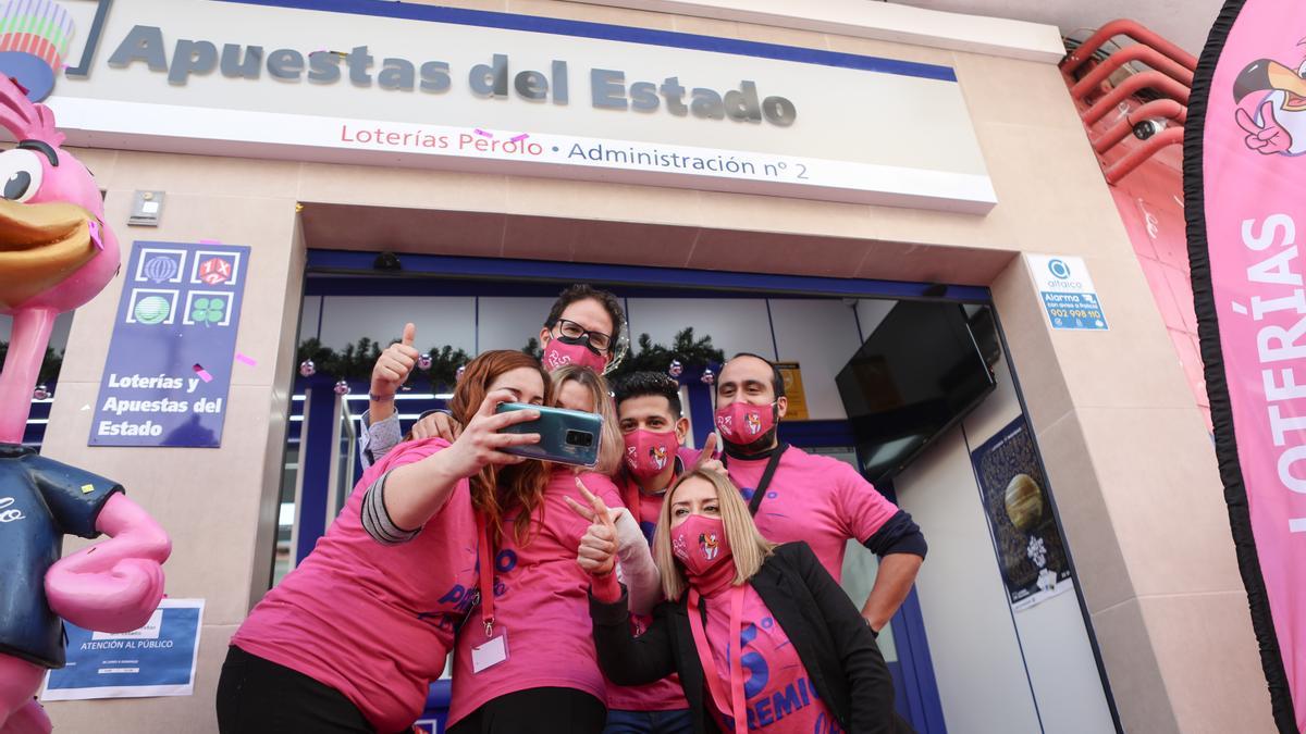El Perolo presenta una web para descubrir con quién se comparte el número  de Lotería de Navidad - La Opinión de Murcia