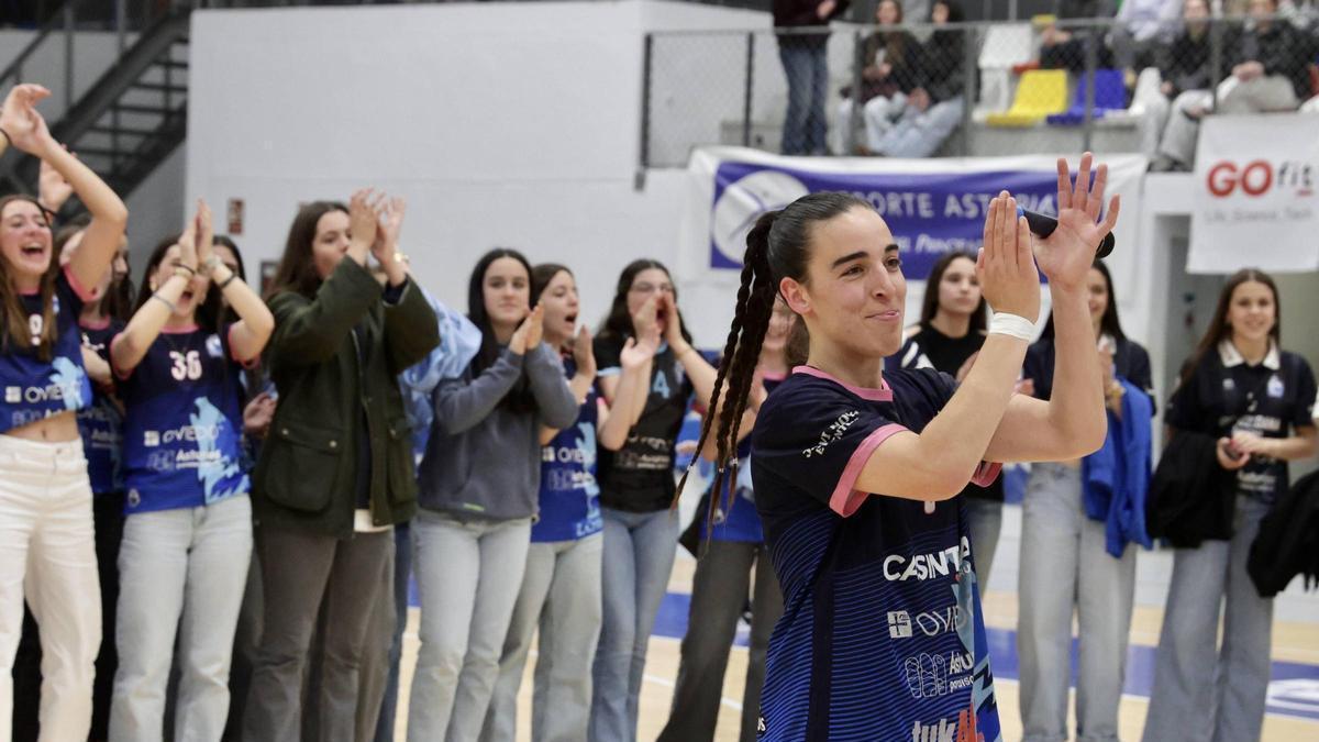 Las Lobas Oviedo celebran su ascenso a la máxima categoría