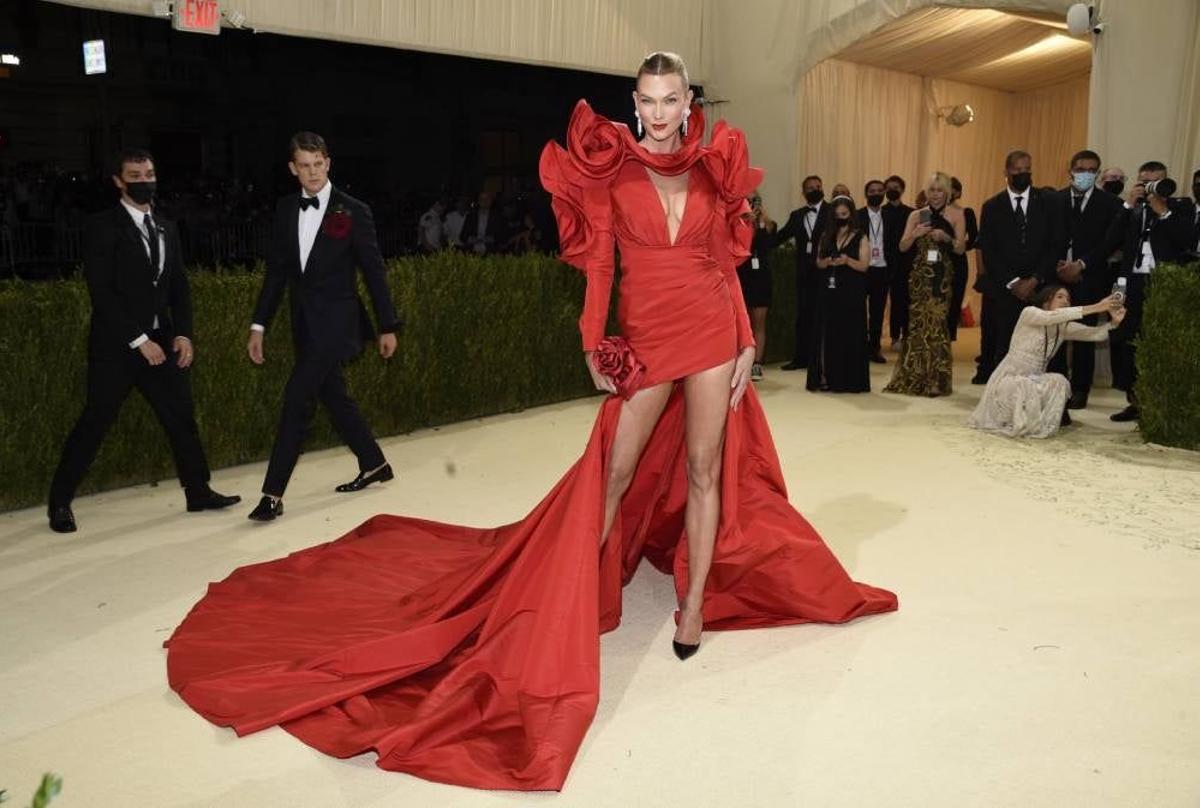 Karlie Kloss en la Met Gala 2021