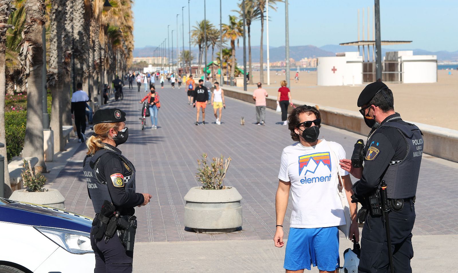 La playa de la Malva-rosa, blindada para evitar aglomeraciones