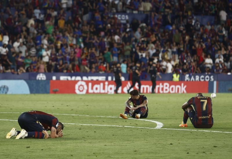 Todas las imágenes del Levante-Alavés