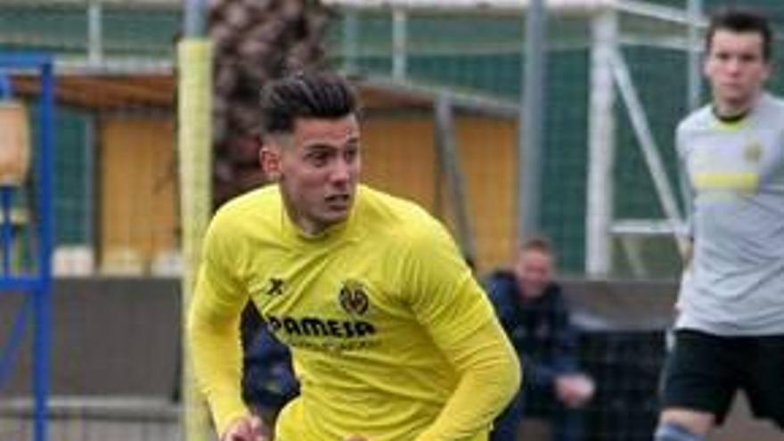 Maxi Rosales, central del juvenil A del Villarreal.