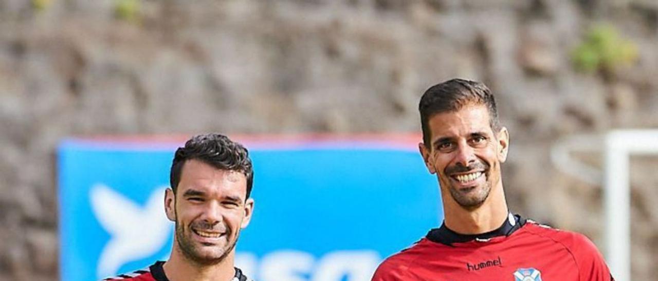 Soriano y Dani, los dos porteros profesionales del CD Tenerife.
