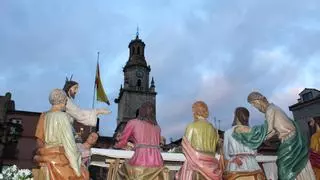 Cientos de cofrades de Jesús Nazareno y Ánimas de la Campanilla desafían la lluvia en Toro