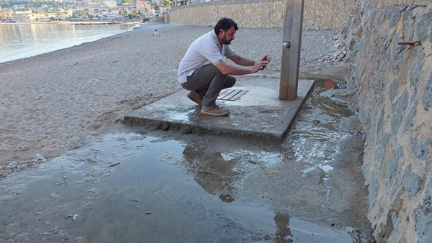 Denuncia ante el Seprona por un vertido de fecales en la playa del Port de Sóller