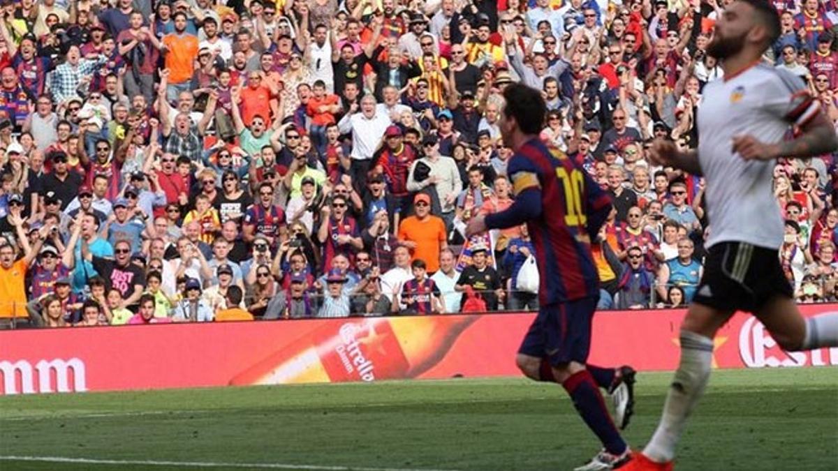 El público del Camp Nou apoyó al FC Barcelona contra el Valencia