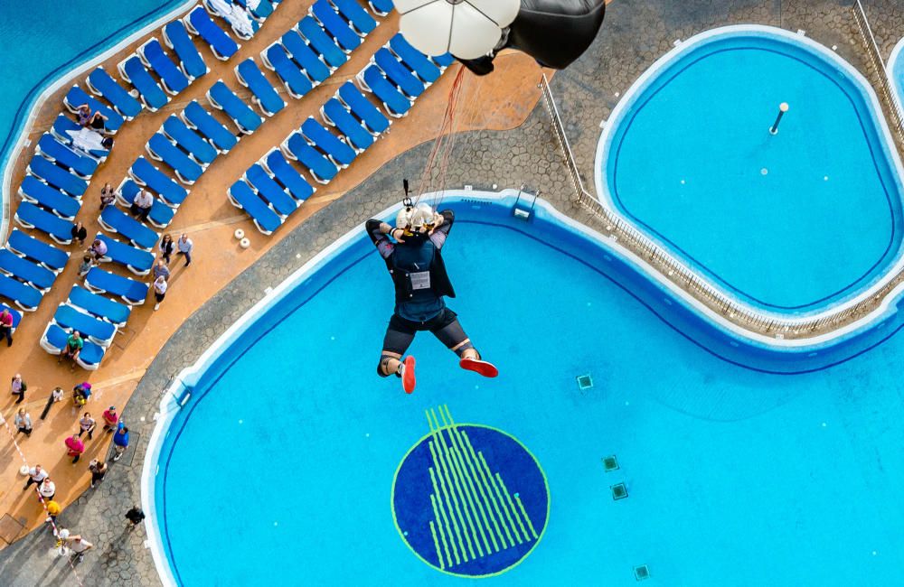 Salto base desde el hotel Bali de Benidorm