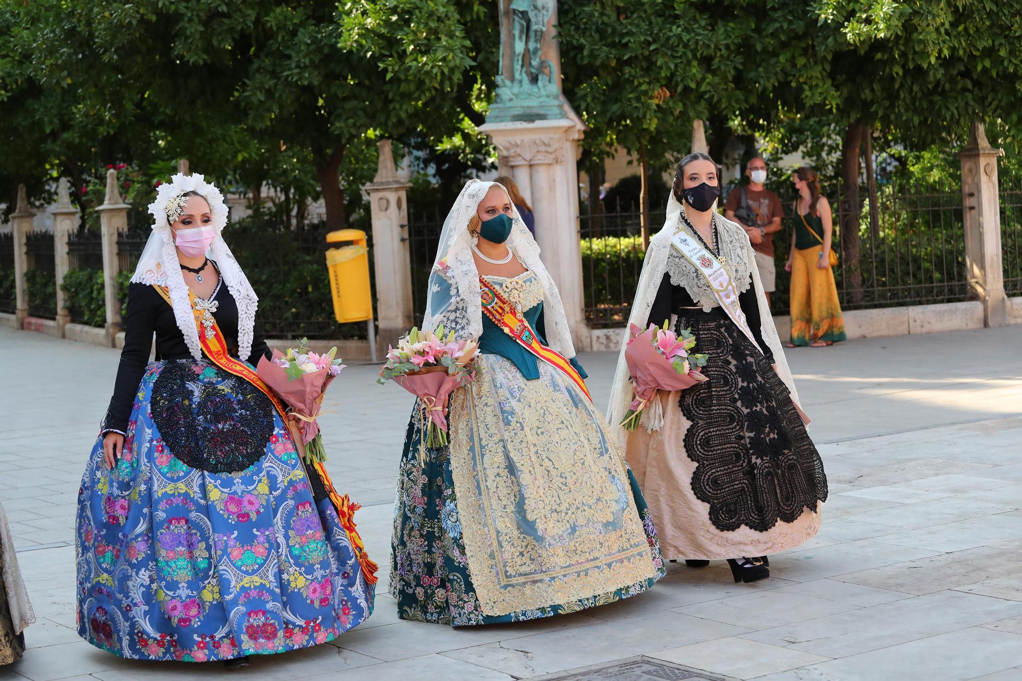 Búscate en la ofrenda por la calle caballeros de las 17:00 a las 18:00