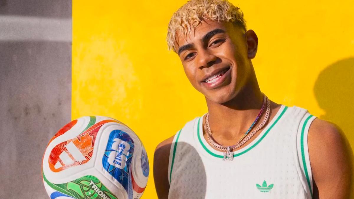 Lamine Yamal con el balón Trionda