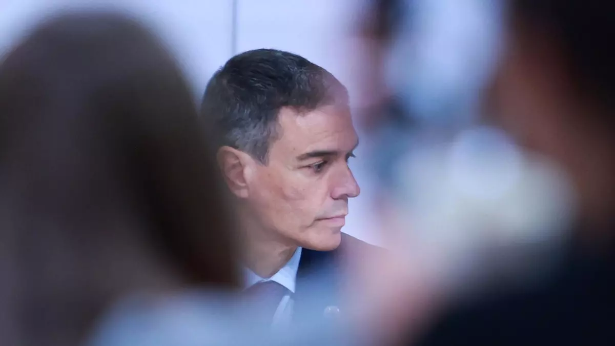 El PSOE resiste sin convicción para frenar la hemorragia electoral: “La situación es grave y puede que irreversible”