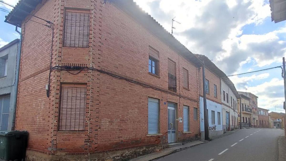 Edificio de Morales del Rey en el que se producirá el lanzamiento. | J. A. G.