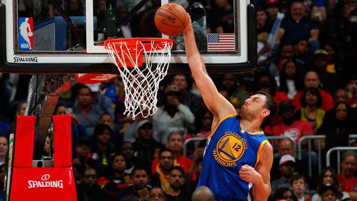 Bogut ha pasado por varios equipos, entre ellos, los Warriors