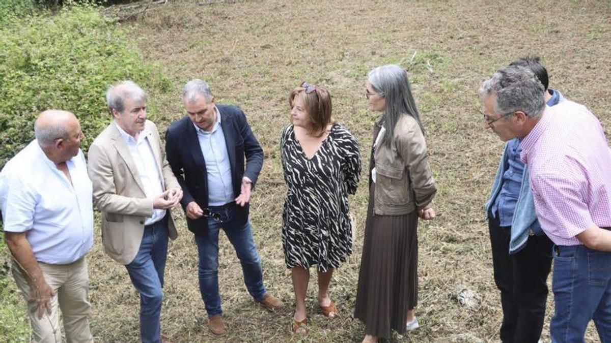 Visita de Manuel Pardo al concello de A Bola
