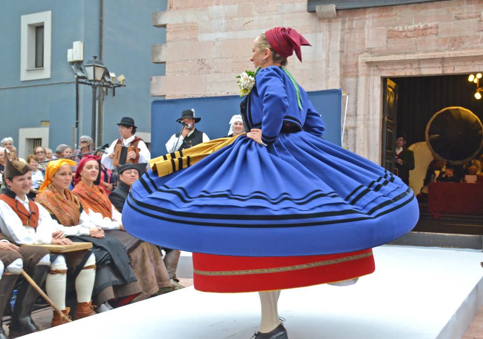 Concursu y Muestra de Traxes Tradicionales en Grado