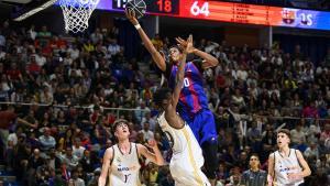 Mohamed Dabone luchando un balón en la final de la 20ª edición de la Minicopa Endesa celebrada en el Martín Carpena de Málaga