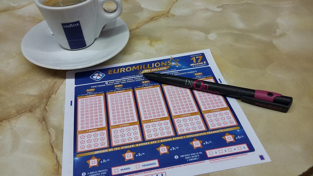 Boleto de euromillones. Boleto de euromillones.