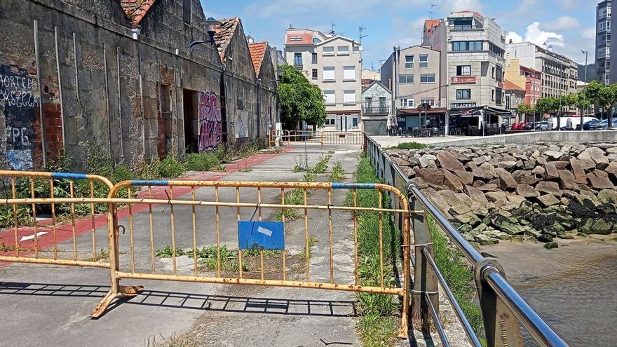El paseo se abrirá pegado a la barandilla y con algo más de un metro de ancho.