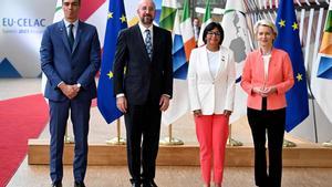 La vicepresidenta de Venezuela, Delcy Rodríguez, es recibida en Bruselas por Pedro Sánchez, presidente del Consejo rotatorio de la UE, el presidente del Consejo, Charles Michel, y la de la Comisión, Ursula von der Leyen.