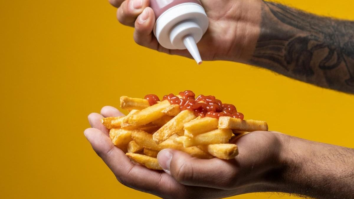 Cuánto puede estar un bote de ketchup en la nevera