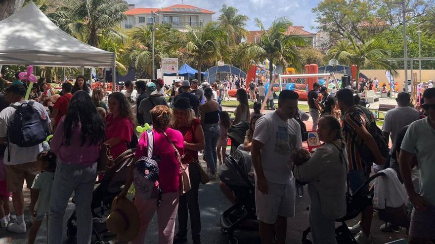 El parque Secundino Delgado, punto de encuentro de las familias del distrito Centro.