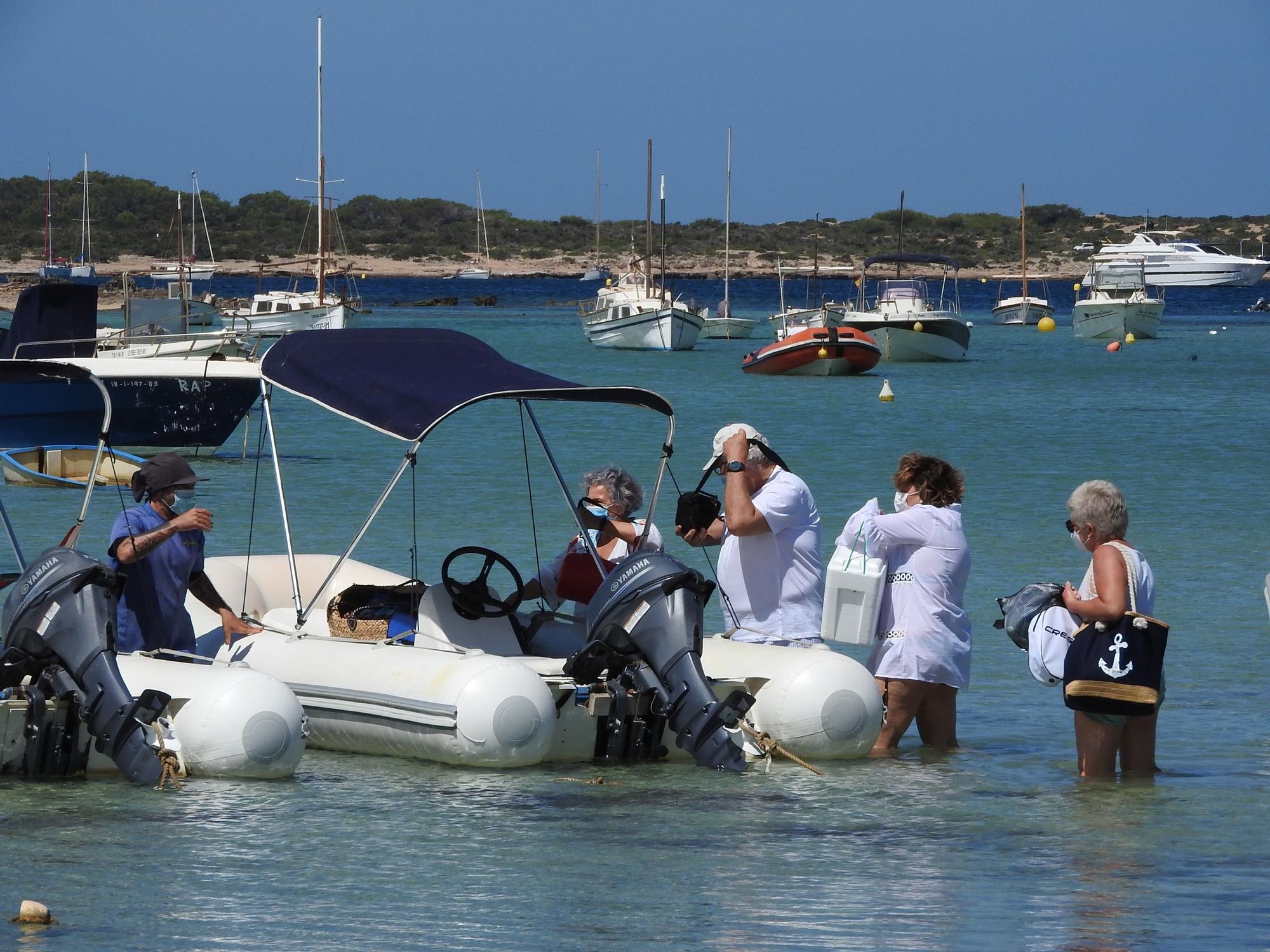 Embarcaciones en s'Estany des Peix en Formentera