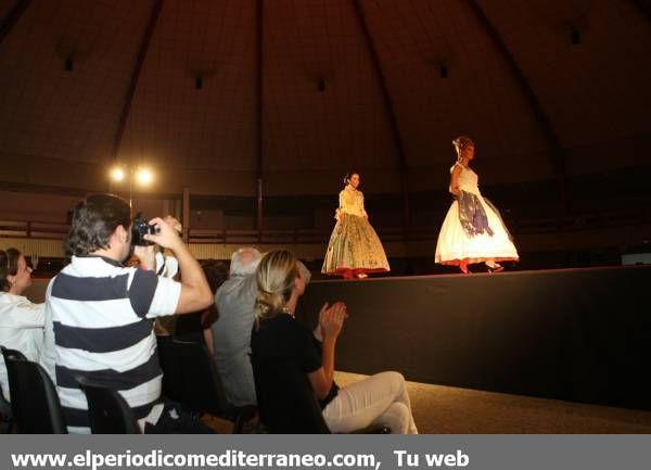 GALERÍA DE FOTOS - Muestra de indumentaria tradicional en la Pérgola