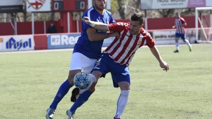 A la segona part, Manel Sala va portar de corcoll la defensa visitant, però no va tenir l&#039;encert necessari