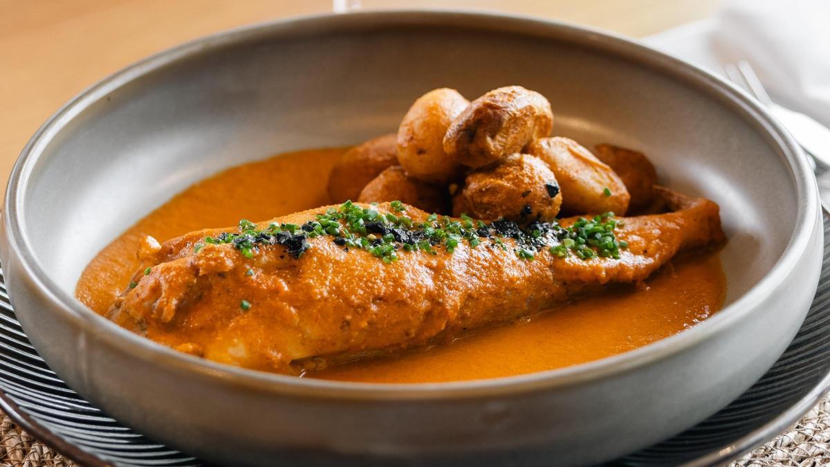 'Romesquet' de rape del restaurante The Lakehouse Bistrot, del resort Infinitum.