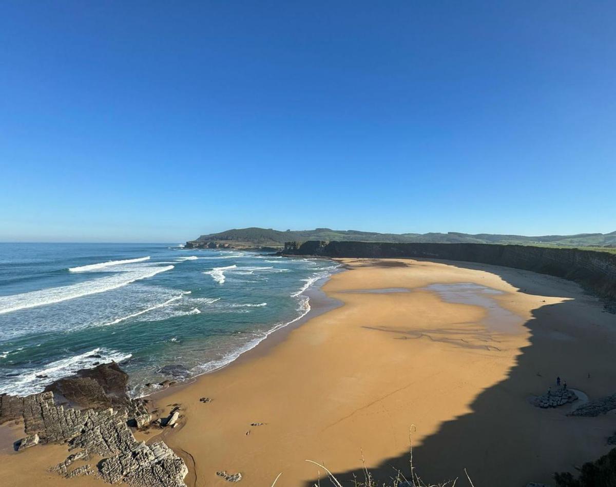 Playa de Langre, en Cantabria. |     