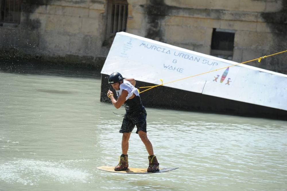 Exhibición de Wakeboard en el Río Segura