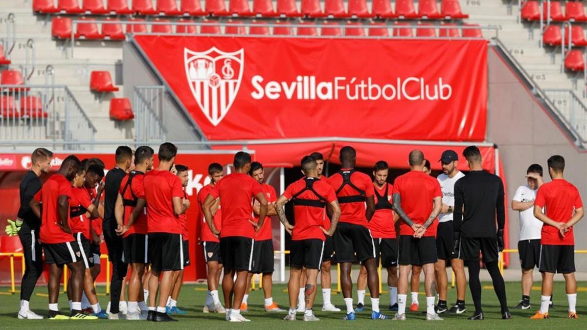 El Sevilla prepara su duelo ante el Standard de Lieja